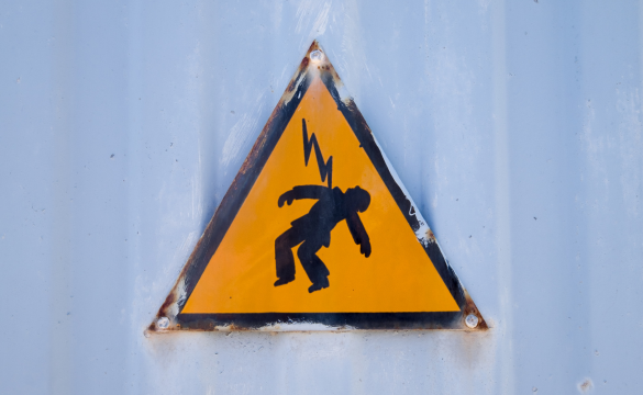 Tipos de accidentes eléctricos que se pueden evitar con las Inspecciones de Baja Tensión y Alta Tensión